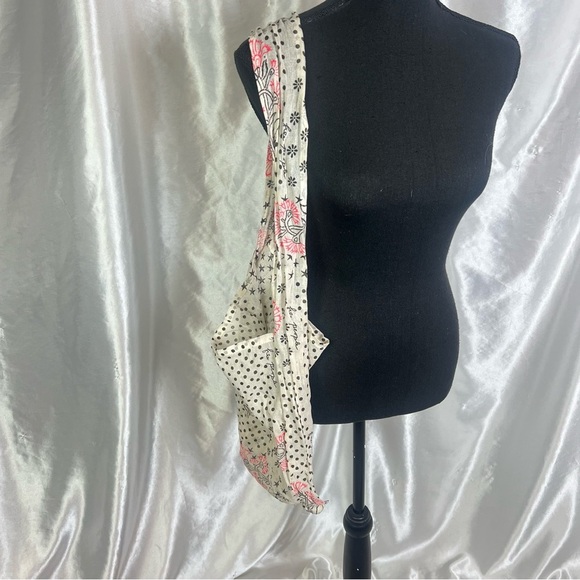 Free People Boho Linen Blend Floral Polka Dot Semi-Sheer Tote Bag - Picture 4 of 4